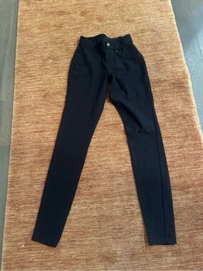 HUE Black Skinny Ponte Pants